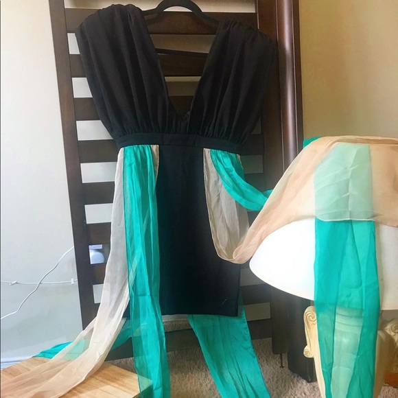 Beautiful designer party dress! - Picture 1 of 5